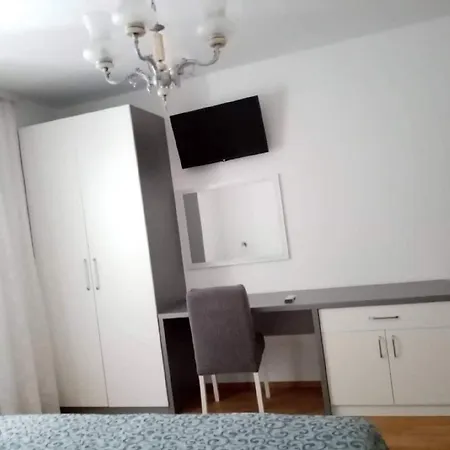 Pezo * Baska Voda